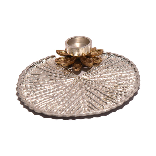 METAL PLATTER WITH CANDLE/DIYA STAND